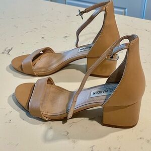 Steve Madden Tan Block Heels - size 5.5